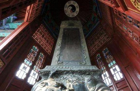 紫禁城是刘伯温帮朱棣修建的吗?刘伯温不是在朱元璋时期就死了吗 紫禁城是刘伯温帮朱棣修建的吗?刘伯温不是在朱元璋时期就死了吗