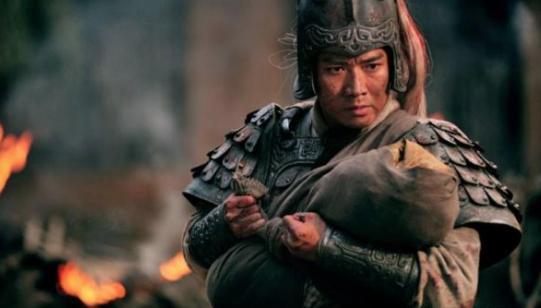 他是赵云的二师兄,曾两次击败关羽 他是赵云的二师兄,曾两次击败关羽