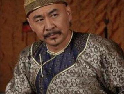 雍正为什么要杀皇三子弘时 如果不杀地位不保,也没有乾隆什么事 雍正为什么要杀皇三子弘时 如果不杀地位不保,也没有乾隆什么事