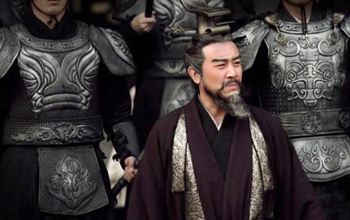 张绣杀死曹操的爱将和爱子，为何后来还优待于他？
