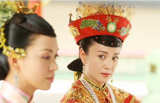 庄和皇贵妃为什么被封皇贵妃，她的姑姑却只是个嫔？