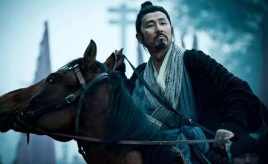 刘邦为什么能打败项羽一统天下？毛主席用8个字概括了他最大的优点！