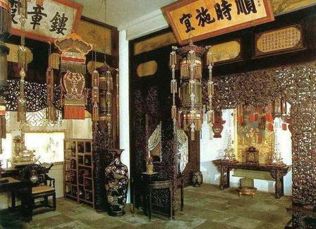 慈禧在后宫的生活是什么样的？一道菜不能吃超过两勺