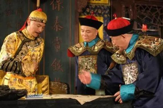 乾隆的一滴汗水滴在书上没想到却因此让一场危机推迟四十年发生，震惊！