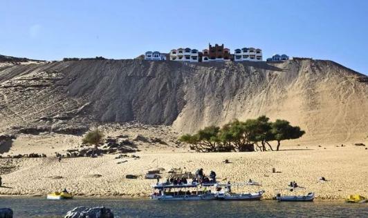 努比亚人有着怎样的生活习惯？为什么他们要将房子涂成蓝色