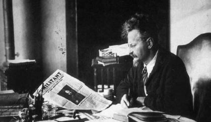 托洛茨基为什么没有撤下斯大林 他是怎么败给斯大林的