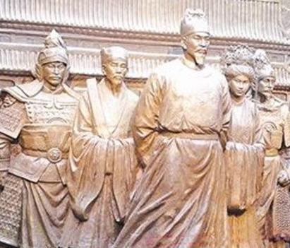 明朝为什么皇帝无能反而还比较平安呢 主要的原因是什么