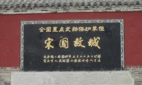 此人因一个“马屁”想称霸天下!比秦始皇还狂却被扒皮抽筋! 此人因一个“马屁”想称霸天下!比秦始皇还狂却被扒皮抽筋!