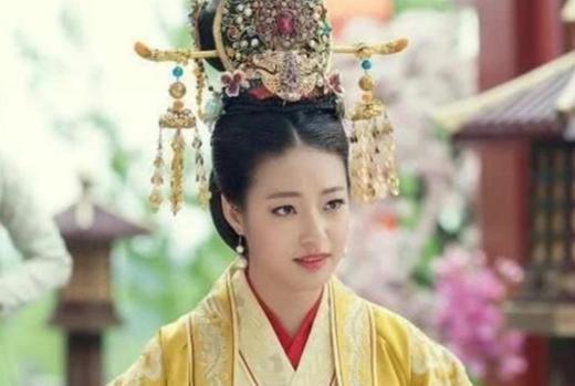她21岁成皇后,一生培养了两代帝王!两个皇帝却大相径庭! 她21岁成皇后,一生培养了两代帝王!两个皇帝却大相径庭!