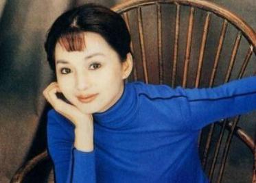 她被称为最美的香妃和卓&middot;伊帕尔罕，却终躲不过红颜薄命！