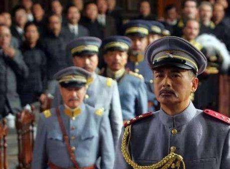 李莲英为什么死后只剩下了一个头？李莲英是个怎么样的人？