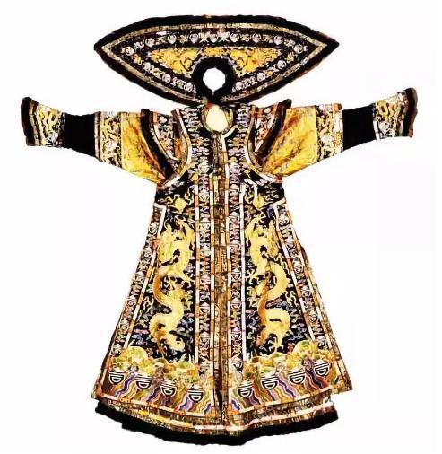 清代的龙袍到底是怎么做出来的，值多少钱？