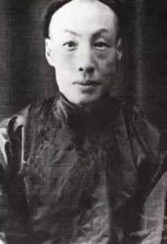 清末历史:知名京剧演员杨月楼“诱拐”十七岁少女是真的吗? 清末历史:知名京剧演员杨月楼“诱拐”十七岁少女是真的吗?