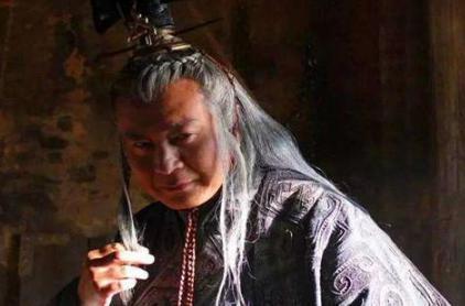 李斯为了对付蒙恬与虎谋皮,一代名相最后死于赵高之手! 李斯为了对付蒙恬与虎谋皮,一代名相最后死于赵高之手!