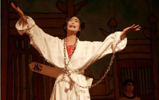 窦娥的三个毒誓分别是什么？她为什么还发毒誓？