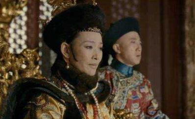 袁世凯逼迫隆裕太后退位，太后事事都答应，但有件事她却死活不同意