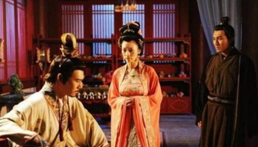 李亨作为太子利用马嵬坡兵变做出了什么事情？