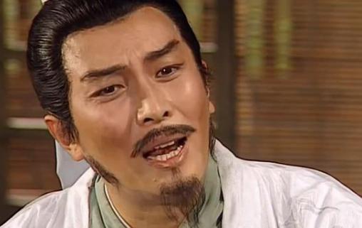 诸葛亮只躲了刘备2次，他却躲了刘备13年最后投奔了曹操！