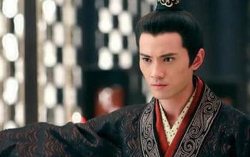 汉武帝为什么要立最小的儿子为太子并且杀死他的母亲？作为一个帝王他只能让自己没有感情！