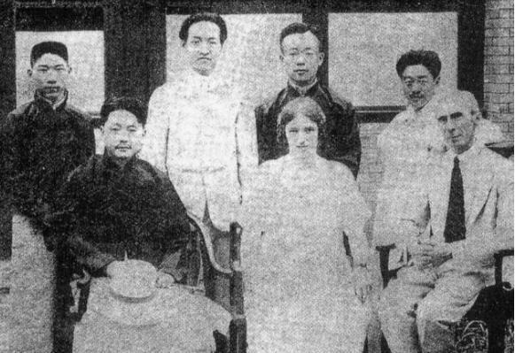 他是毕业于西点军校的王赓,却毁在了一个女人身上 他是毕业于西点军校的王赓,却毁在了一个女人身上