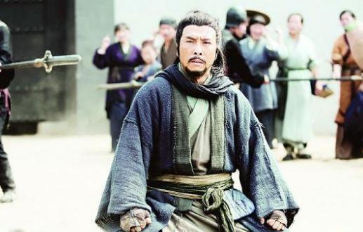 关羽败走麦城时，为什么最终只有十数骑追随?