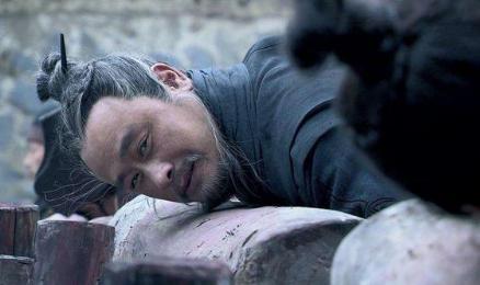 李斯手握大权又是丞相 为什么斗不过一个太监呢