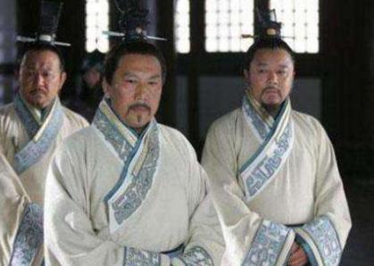 管仲流落鲁国的时候为什么会那么害怕施伯？