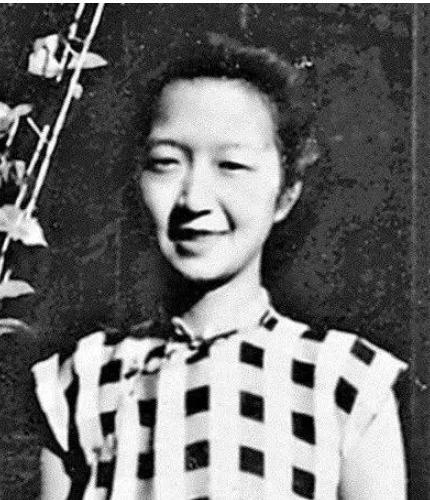 卞之琳曾苦追张充和十年，她嫁外国人一生无子无女