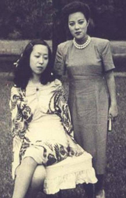 张爱玲珍贵的家庭照,母亲黄逸梵容颜清丽 张爱玲珍贵的家庭照,母亲黄逸梵容颜清丽