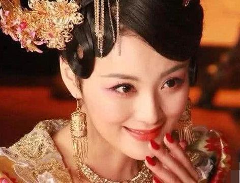 冯小怜为什么要赤裸的躺在桌子上供大臣欣赏? 冯小怜为什么要赤裸的躺在桌子上供大臣欣赏?