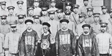 清朝第一贪官奕劻 他与和珅之间不相上下 清朝第一贪官奕劻 他与和珅之间不相上下