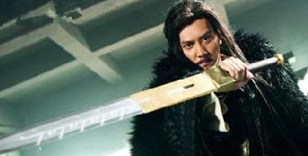 项羽和虞姬如此的恩爱 为何死都没有给她一个名分呢