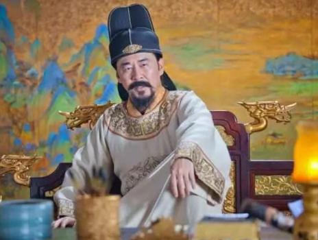 皇帝要求比武争取谁做状元! 皇帝要求比武争取谁做状元!