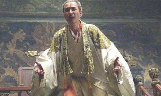 朱慈焕到底有什么权利折磨了清朝三代皇帝？