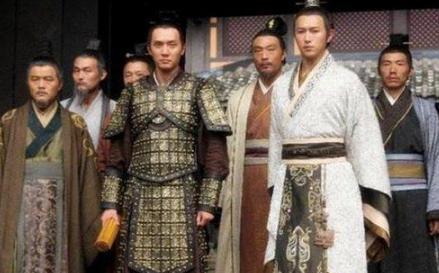 汉武帝实行“推恩令”的目的是为了什么？刘备因此沦落到卖草鞋！