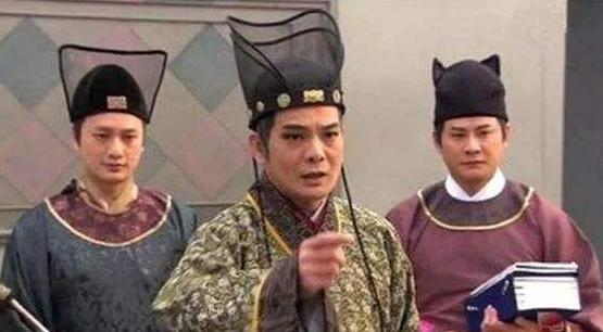 为什么会出现宦官专权这种情况？是什么原因导致的