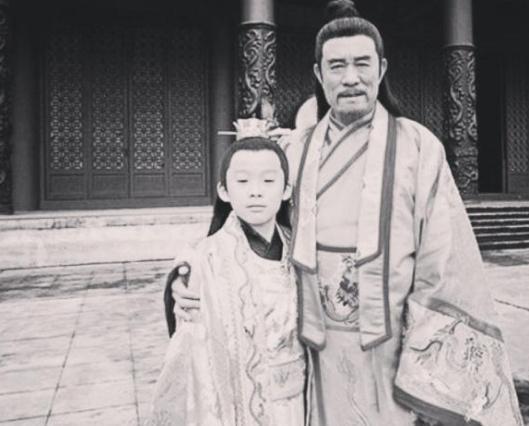 她本可以做继后,却力辞不受只做了昭仪 她本可以做继后,却力辞不受只做了昭仪