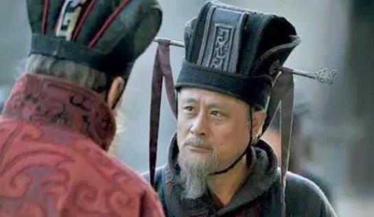 荀彧能容忍曹操挟天子,为什么不能容忍他称帝? 荀彧能容忍曹操挟天子,为什么不能容忍他称帝?