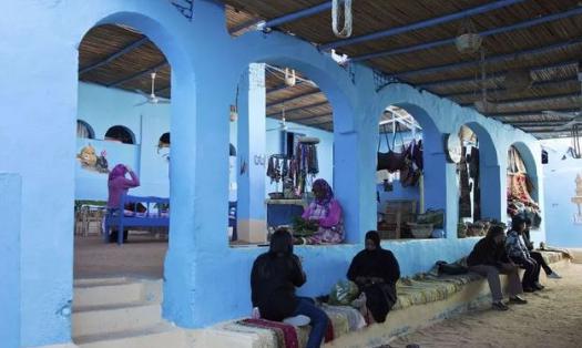 努比亚人有着怎样的<a href=https://www.lishiji.cn/lishi/12130/ target=_blank class=infotextkey>生活</a>习惯？为什么他们要将<a href=https://www.lishiji.cn/lishi/9826/ target=_blank class=infotextkey>房子</a>涂成蓝色