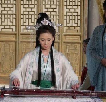 她克死两任未婚夫，入宫成皇后竟连辅六任帝王