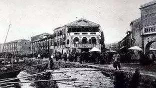 两个百年老品牌，为什么一个享誉世界，另一个却默默消亡