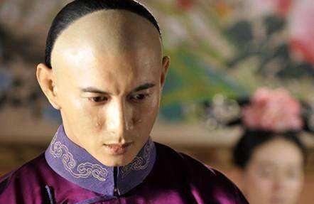 雍正登基为什么会放过老十 而对老八、老九进行清洗呢