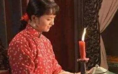 丫鬟一部位特殊被少爷纳为妾,婚后生三子一女,次子大名无人不晓 丫鬟一部位特殊被少爷纳为妾,婚后生三子一女,次子大名无人不晓