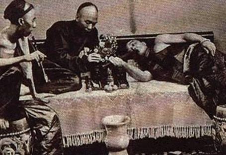 嘉庆为什么不能重振朝纲 只因他当皇帝的时间太长了 嘉庆为什么不能重振朝纲 只因他当皇帝的时间太长了