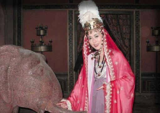常山公主自幼双目失明，最后嫁给当世有名的才子