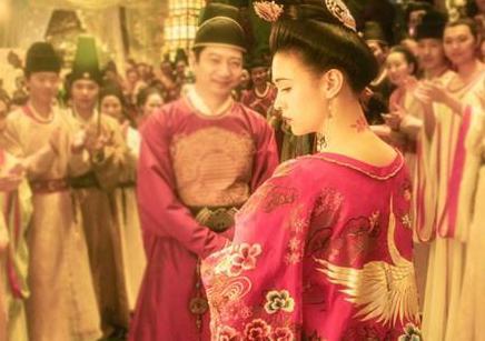 唐玄宗的儿子李亨 因为老婆夺权却被吓到在床