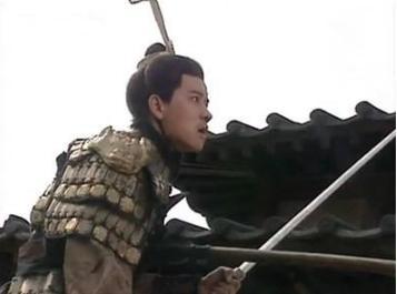 哥哥被废弟弟意外即位，后人只顾嘲笑，可曾想过背后的因素？