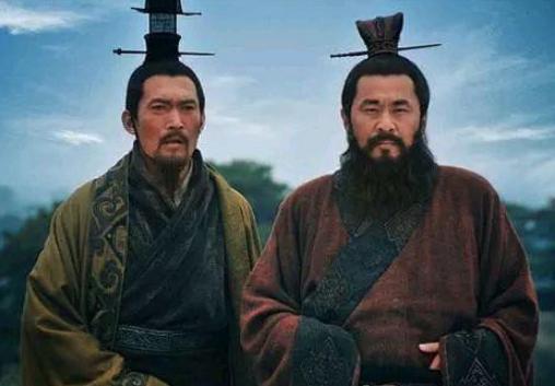 他是刘备心腹谋士，也和夷陵之战的爆发有关系