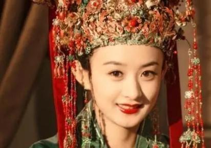 皇帝故意刁难这一家族,御赐2个梨让900人分着吃,结果让皇帝佩服