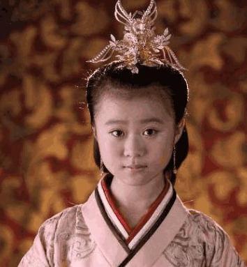 张嫣11岁嫁给亲舅，婚后29年不孕的原因是什么？